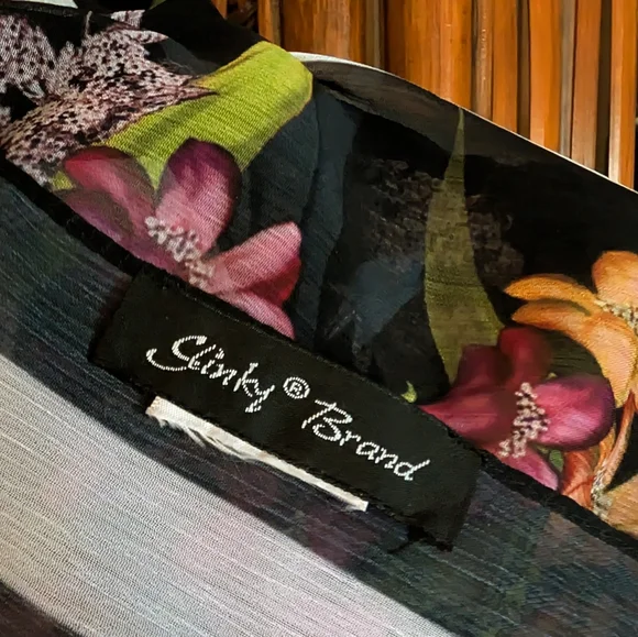 SLINKY BRAND Sheer Floral Scarf - EUC - Picture 12 of 12